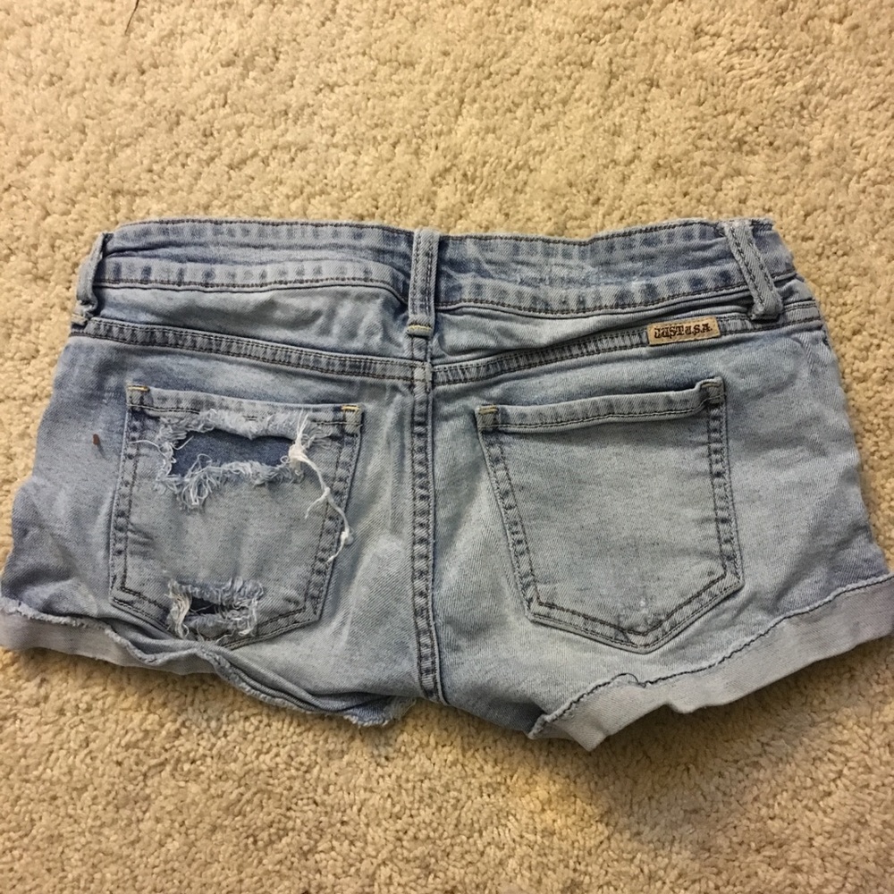Shorts - Picture 2 of 3